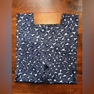 Offline By Aerie Blue Cheetah Print Legging Size M